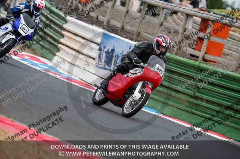 Vintage motorcycle club;eventdigitalimages;mallory park;mallory park trackday photographs;no limits trackdays;peter wileman photography;trackday digital images;trackday photos;vmcc festival 1000 bikes photographs